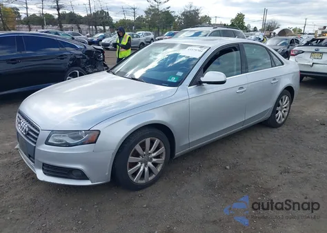 2010 Audi A4 2.0T Premium из США, поврежденный, VIN WAUFFAFLXAN055492